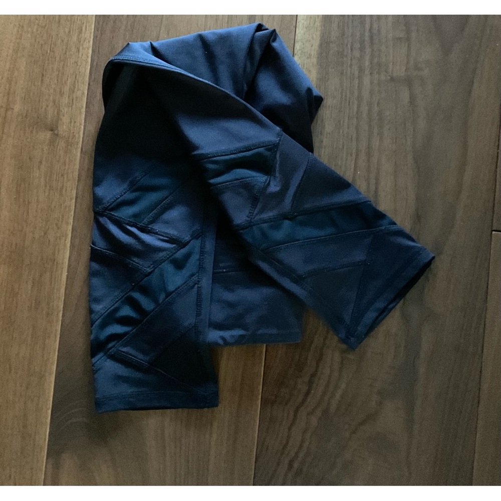 XS Black stretch Capri Leggings